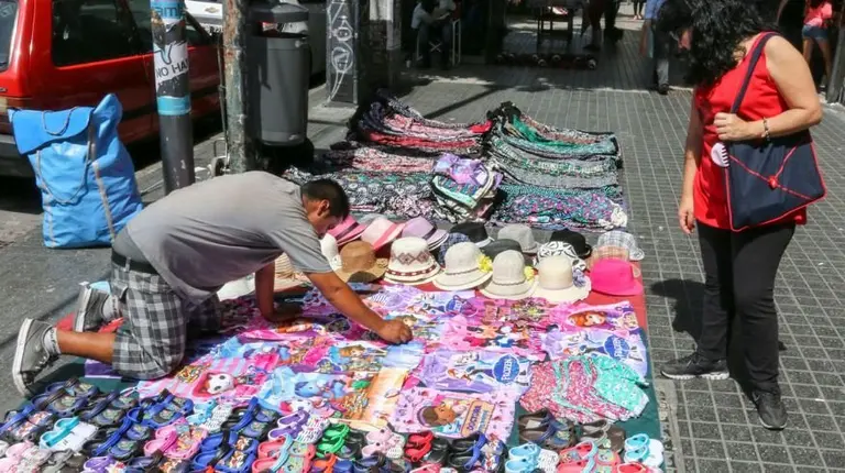 Cuatro Medios Venta Ilegal